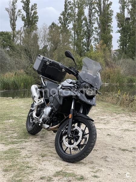 BMW F 750 – Vista 1