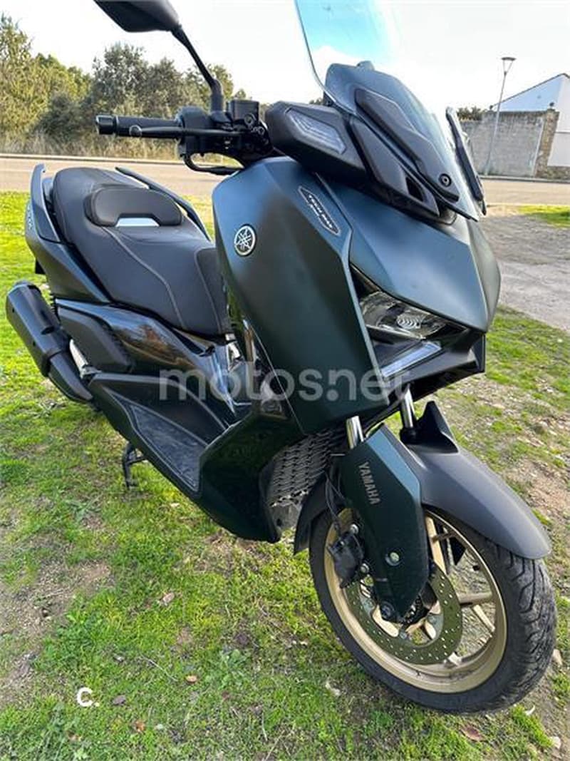 Yamaha XMAX 300 – Vista 8