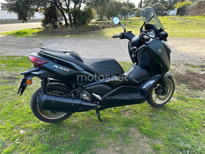 Yamaha XMAX 300 – Vista 10