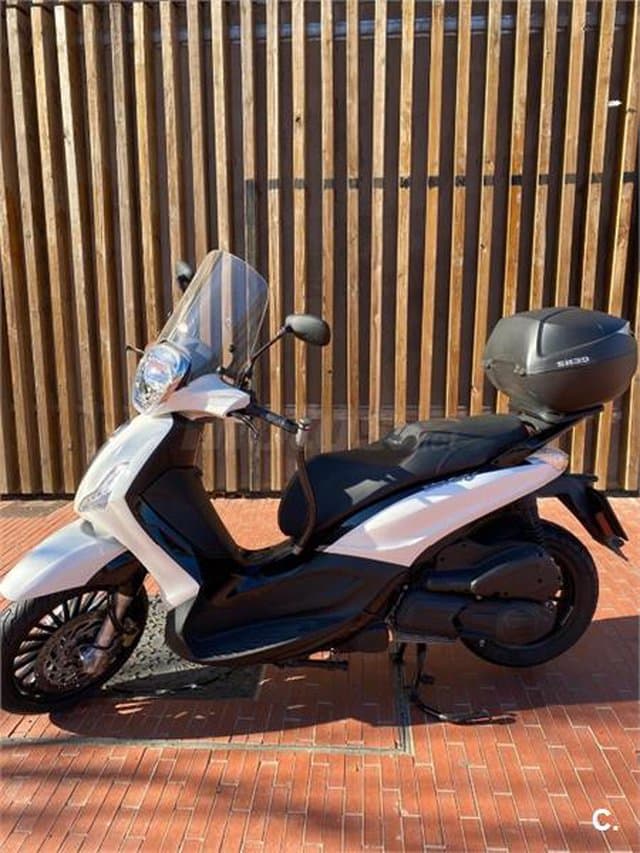 Piaggio Beverly – Vista 3