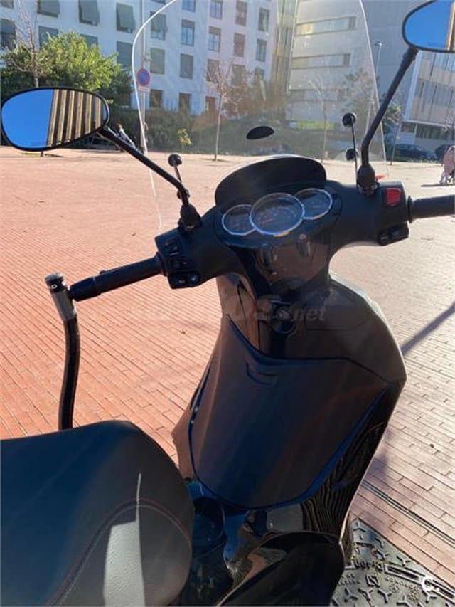 Piaggio Beverly – Vista 4