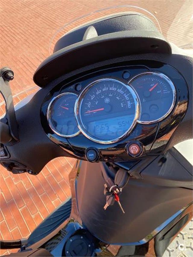 Piaggio Beverly – Vista 6