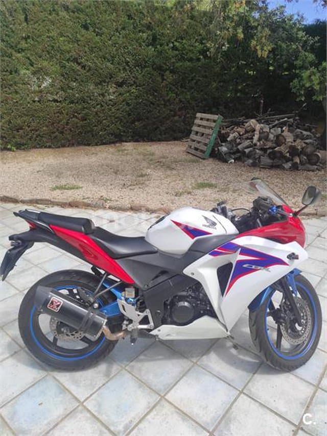 Honda CBR 125R 2200 € 2011 Madrid - 1