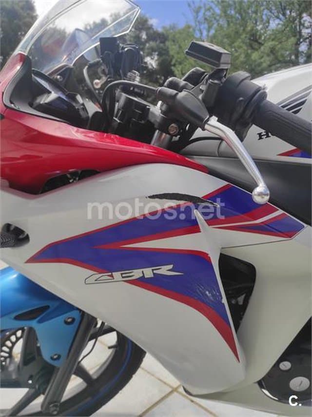 Honda CBR 125R 2200 € 2011 Madrid - 5