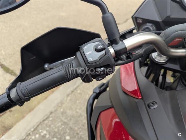 Suzuki V-Strom 650 XT ABS 6600 € 2020 Palencia - 3