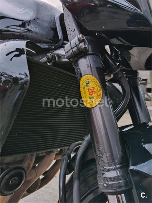 Kawasaki Z 750 – Vista 13