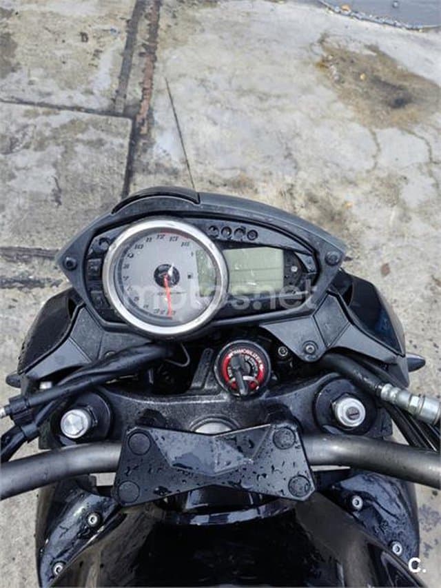 Kawasaki Z 750 – Vista 15