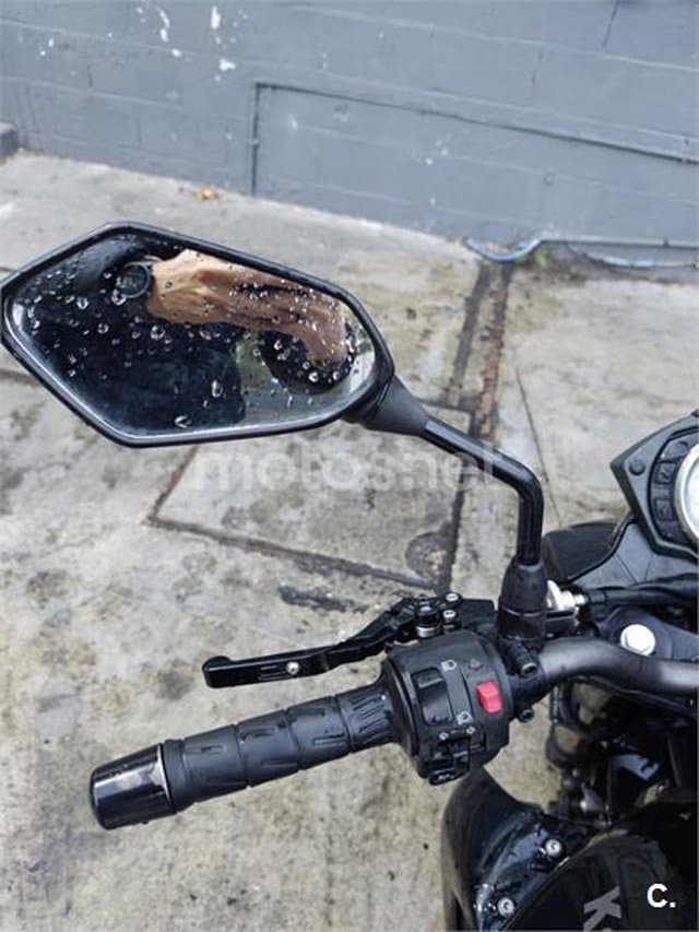 Kawasaki Z 750 – Vista 16