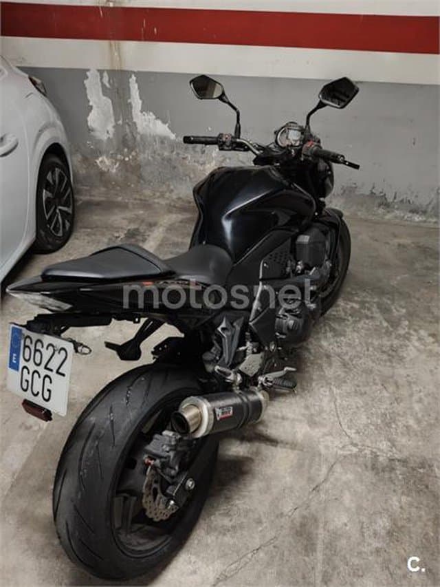 Kawasaki Z 750 – Vista 19