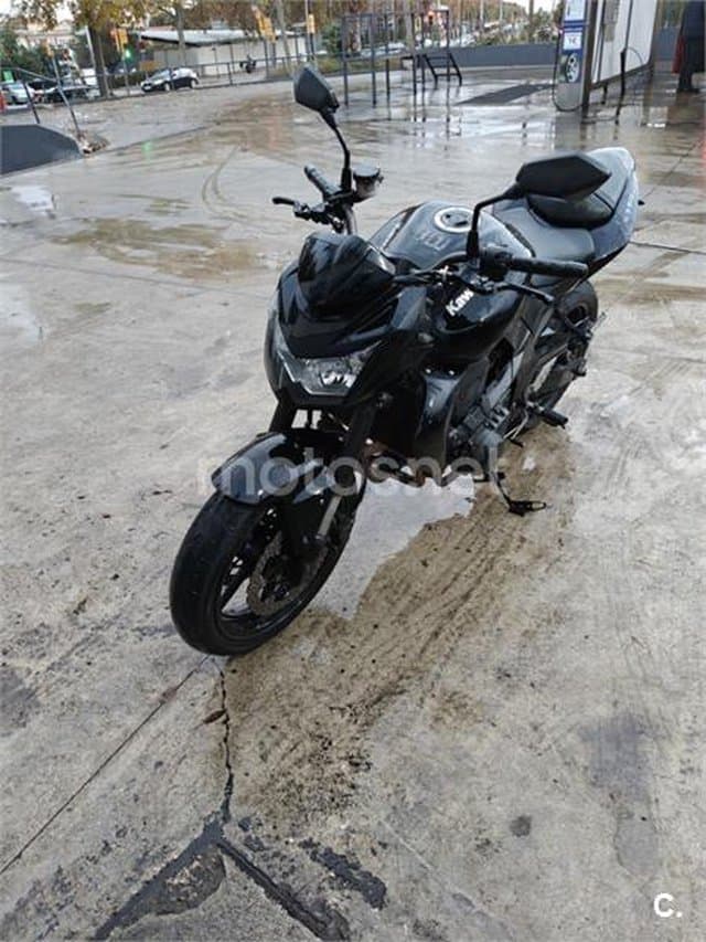 Kawasaki Z 750 – Vista 5