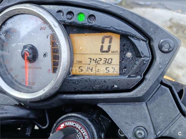Kawasaki Z 750 – Vista 8
