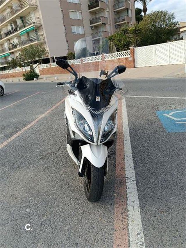 Kymco Xciting 400i – Vista 3
