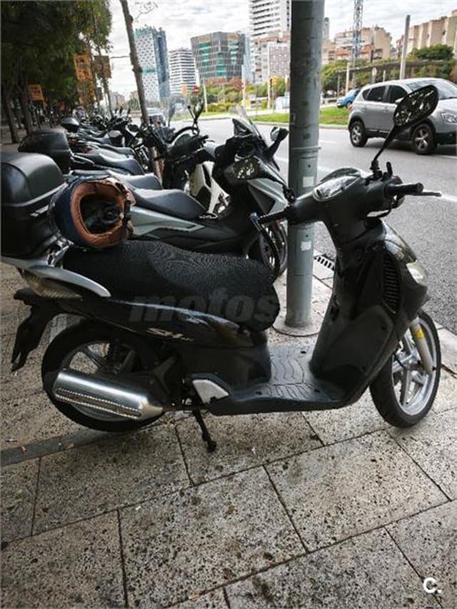 Honda Scoopy SH150i 1400 € 2007 Barcelona - 1
