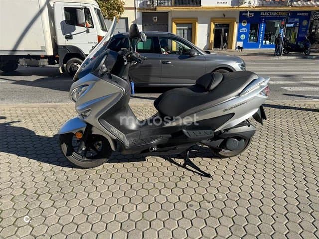 Suzuki BURGMAN 200 2300 € 2017 Sevilla - 1