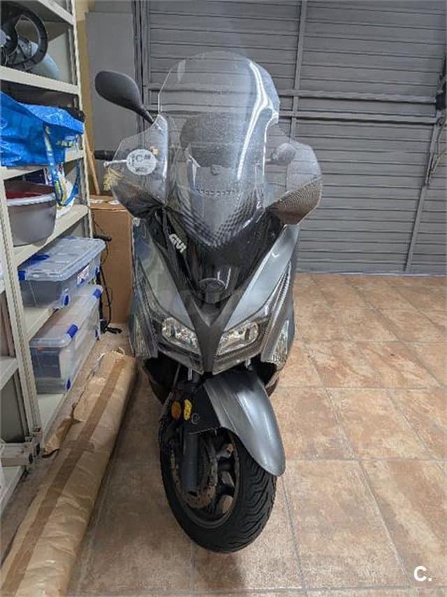 Kymco Grand Dink 300 1950 € 2017 Barcelona - 1