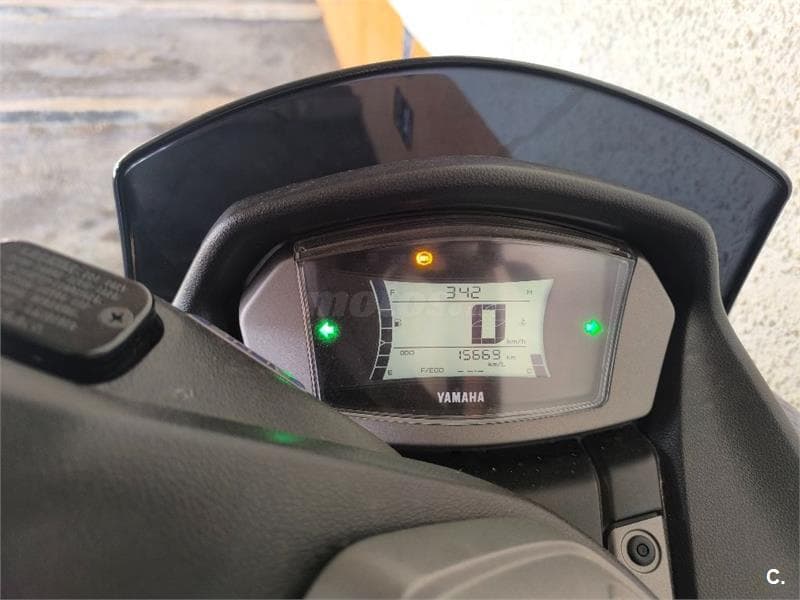 Yamaha NMAX – Vista 1