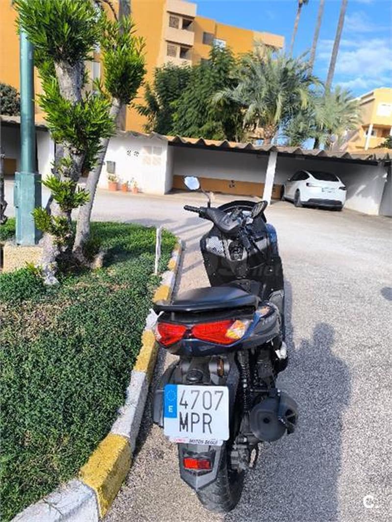 Yamaha NMAX – Vista 6