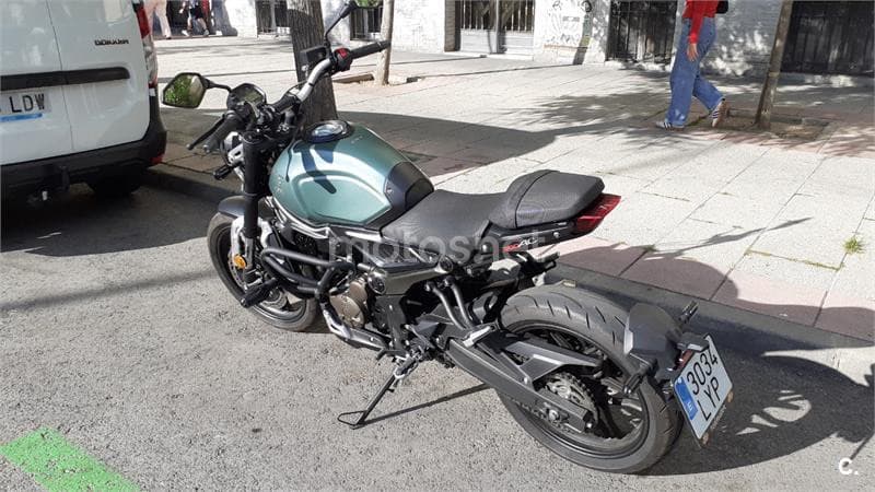 Voge 300 2800 € 2022 Madrid - 5