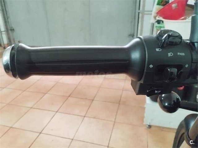 Royal Enfield Meteor 350 – Vista 7