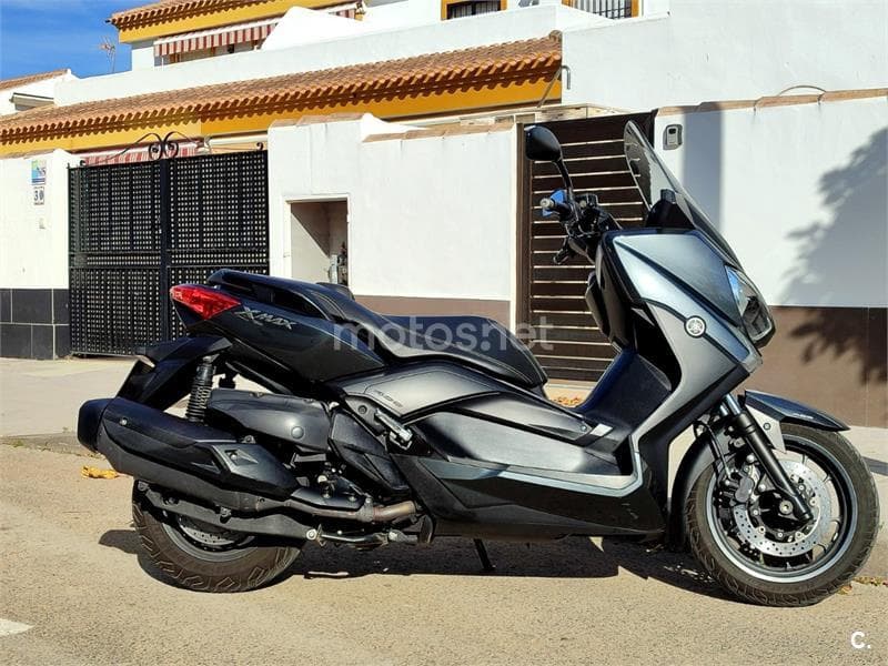 Yamaha XMAX 400 – Vista 1