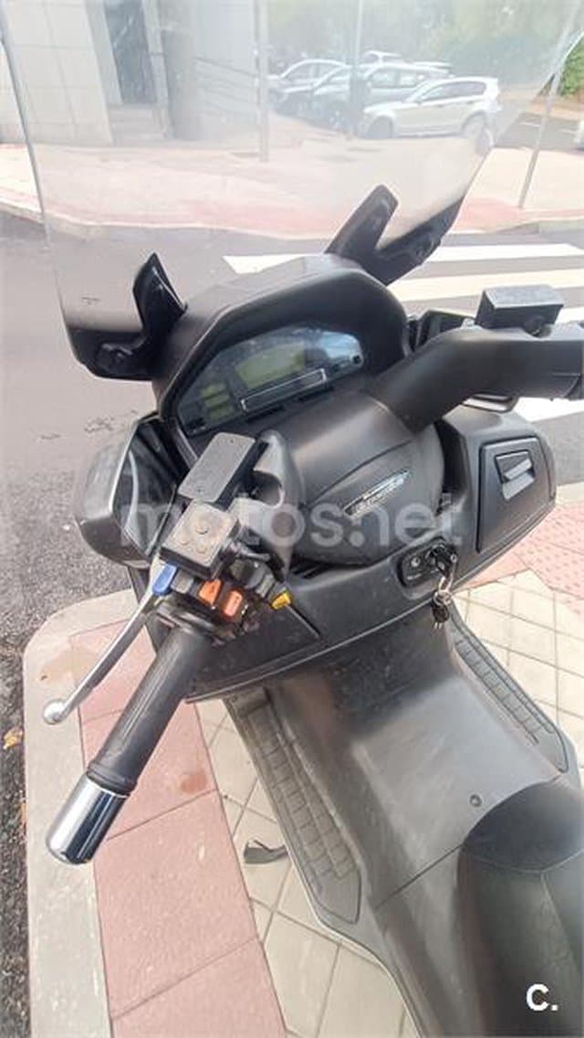 Suzuki BURGMAN 650 Executive 3250 € 2007 Madrid - 5