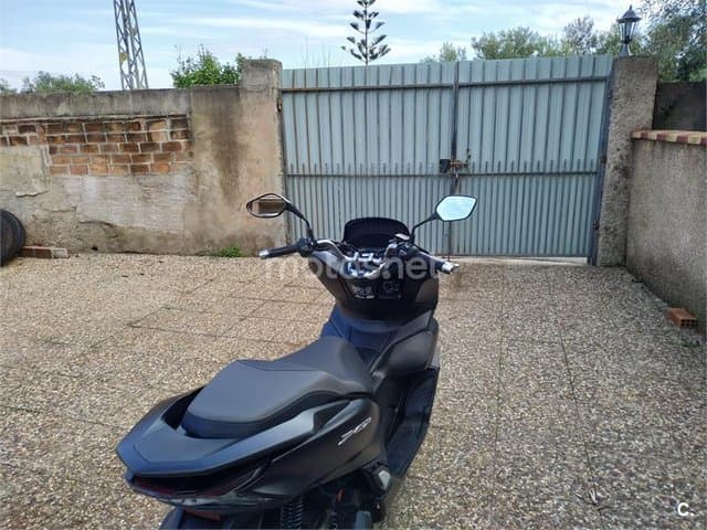 Honda PCX 125 – Vista 4