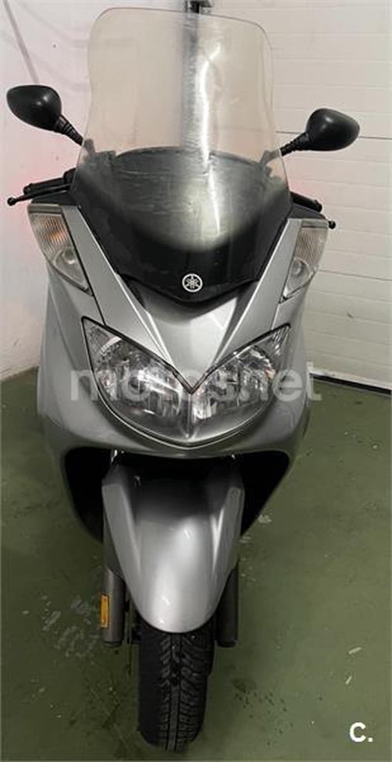 Yamaha YP Majesty 400 – Vista 2