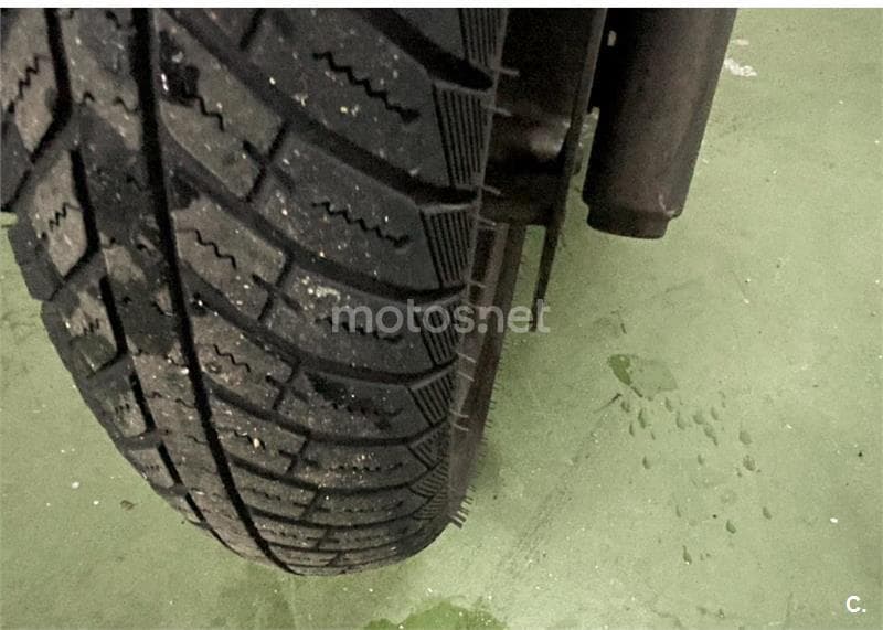 Yamaha YP Majesty 400 – Vista 4