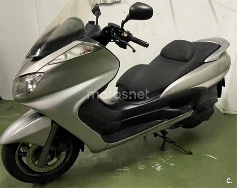 Yamaha YP Majesty 400 – Vista 9