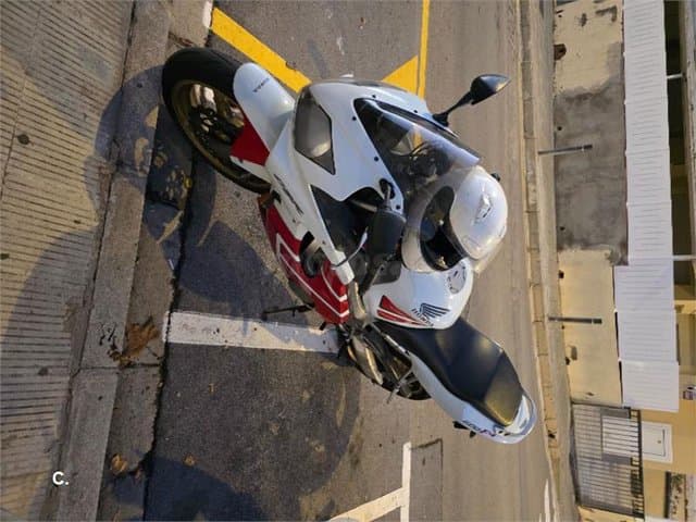 Honda CBR 600F – Vista 1