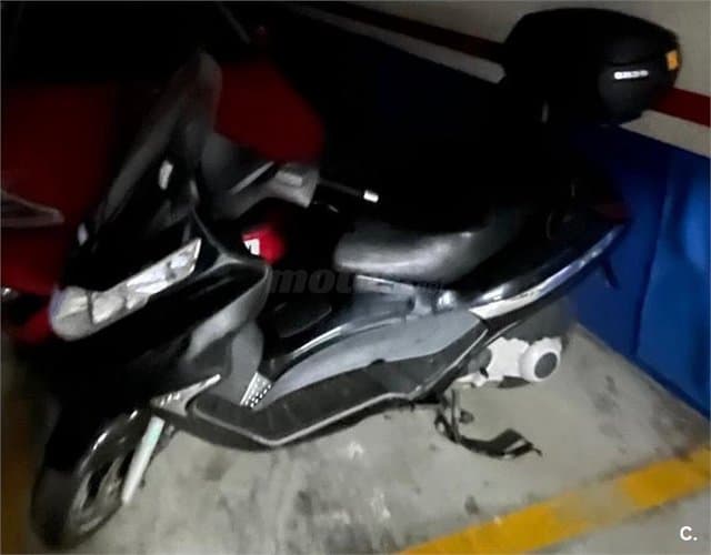 Piaggio X8 125 – Vista 3