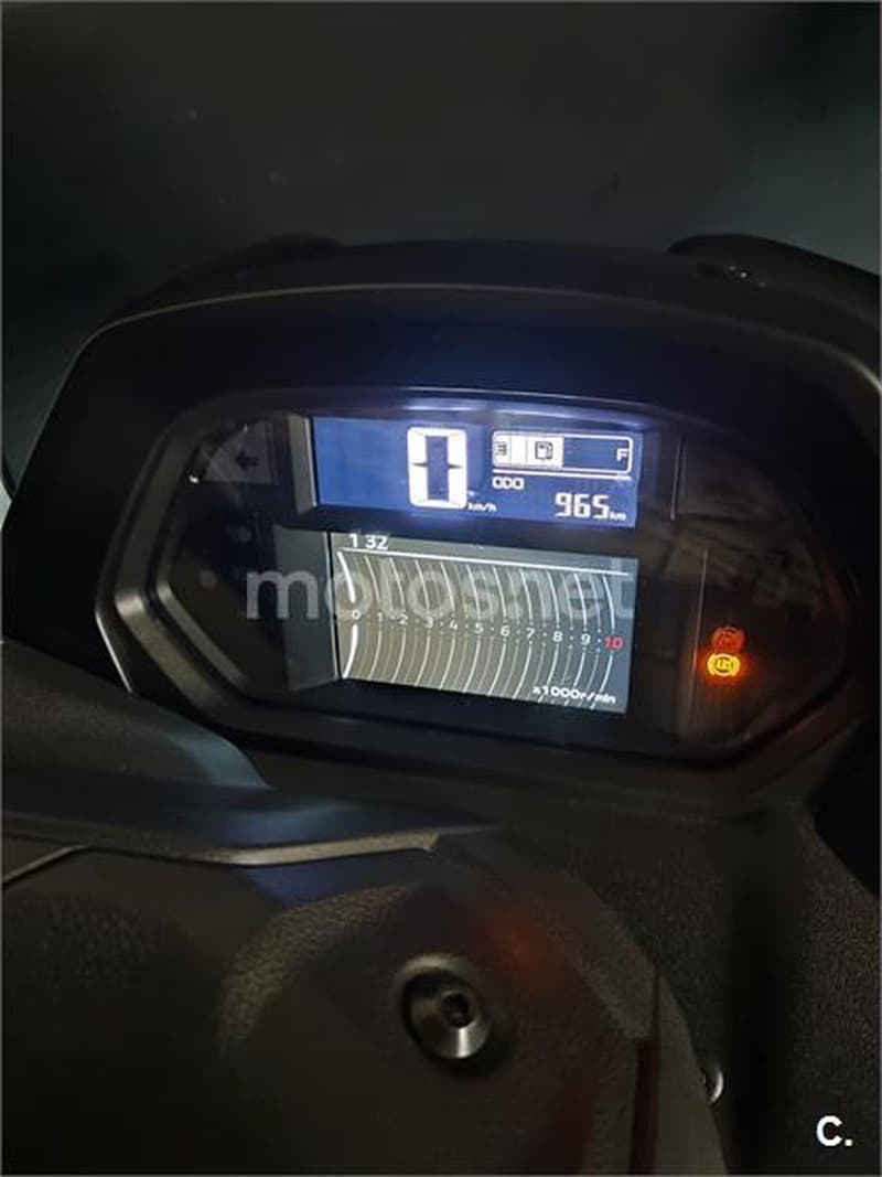 Yamaha NMAX – Vista 7