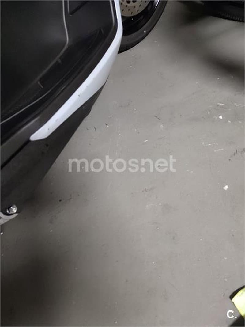 Yamaha NMAX – Vista 8