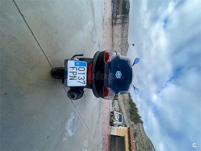 Piaggio MP3 125 – Vista 3