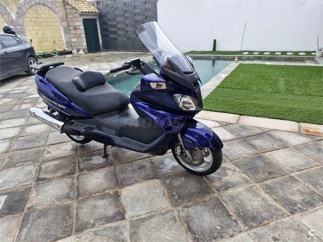 Suzuki BURGMAN 650 Edición Especial – Vista 1