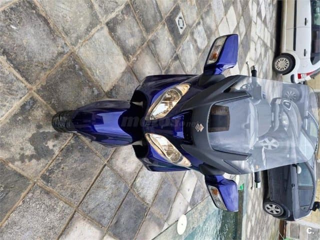 Suzuki BURGMAN 650 Edición Especial – Vista 4