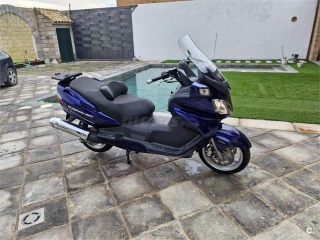 Suzuki BURGMAN 650 Edición Especial – Vista 10