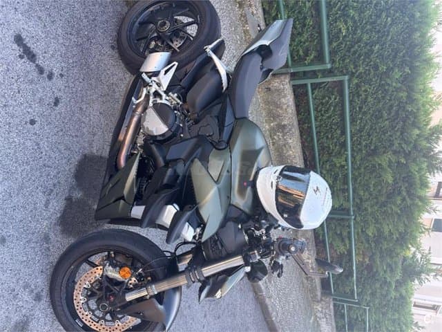 Ducati Streetfighter V2 – Vista 3