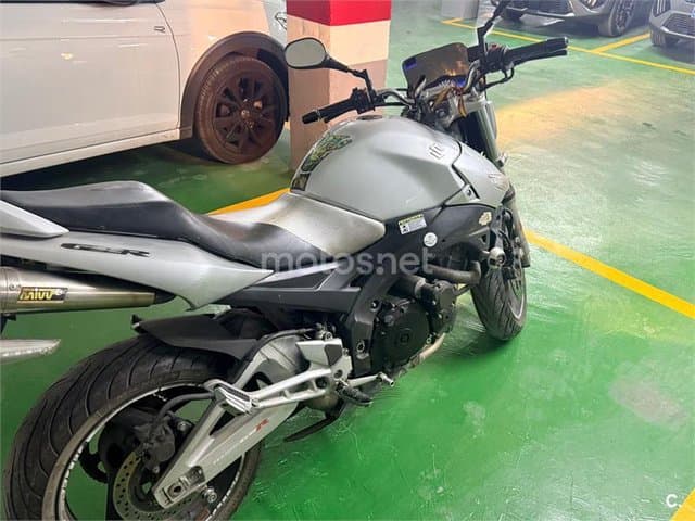 Suzuki GSR 600 – Vista 2