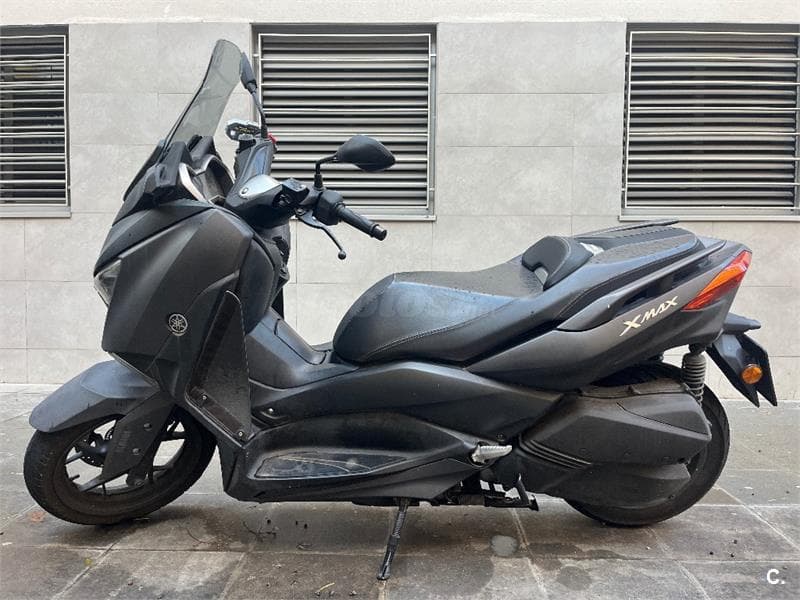 Yamaha XMAX 300 – Vista 1
