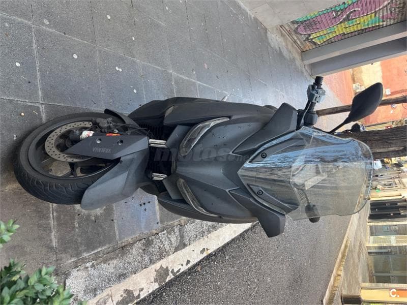 Yamaha XMAX 300 – Vista 3