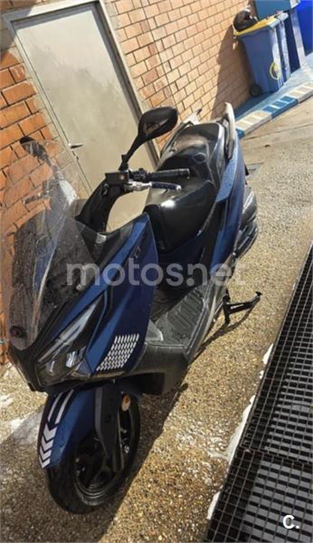 Kymco X-Town CT 125 – Vista 1