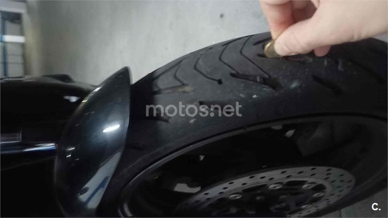 Yamaha FZS 600 Fazer – Vista 4