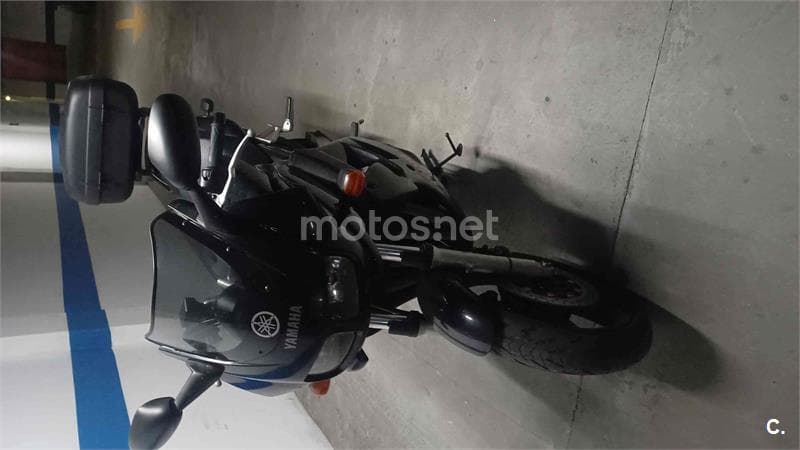 Yamaha FZS 600 Fazer – Vista 6