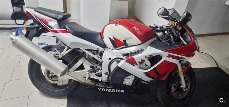 Yamaha YZF R6 – Vista 1