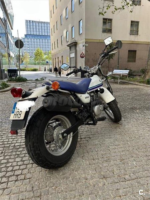 Suzuki VanVan 125 – Vista 5