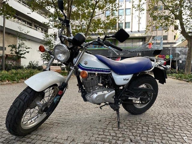 Suzuki VanVan 125 – Vista 6