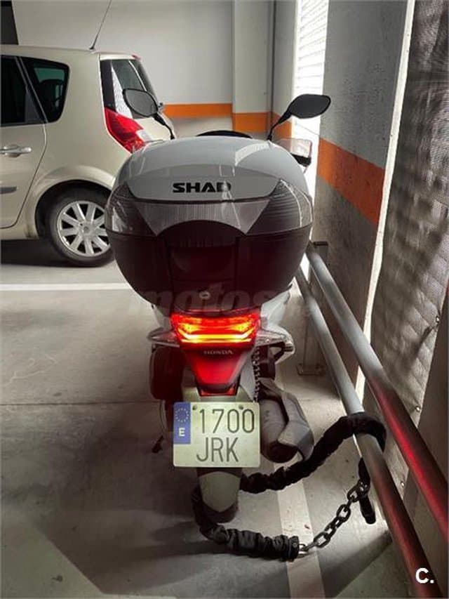 Honda PCX 125 – Vista 7
