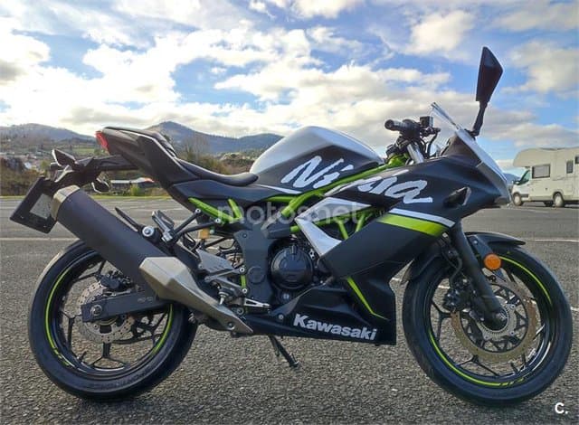 Kawasaki Ninja 125 – Vista 1