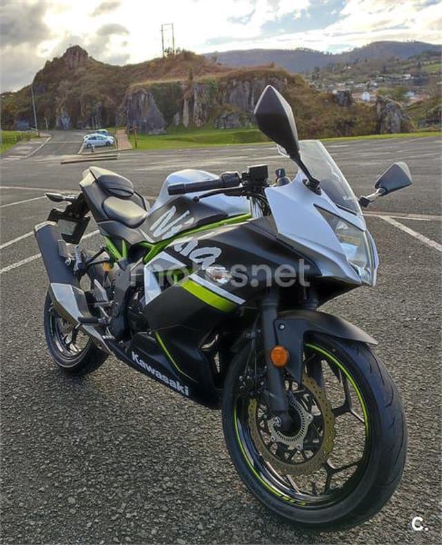 Kawasaki Ninja 125 – Vista 4